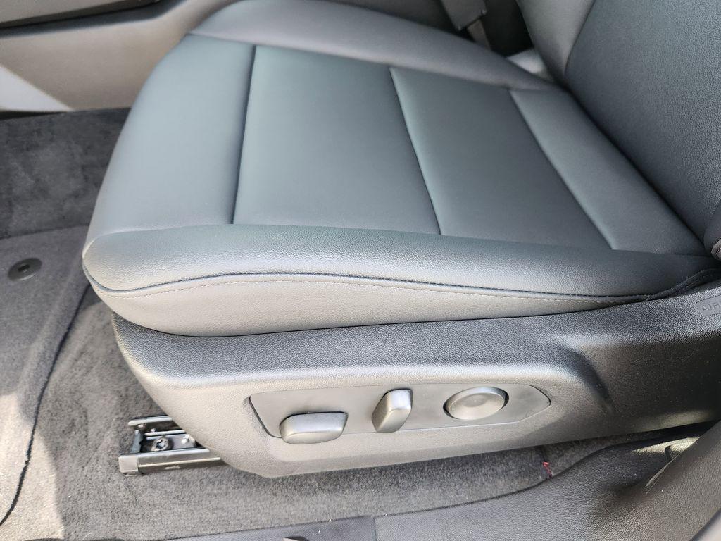 new 2026 Chevrolet Colorado car, priced at $43,384