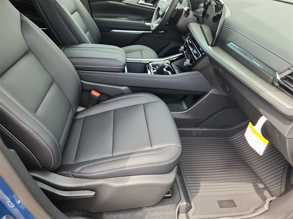 new 2025 Chevrolet Traverse car, priced at $46,195