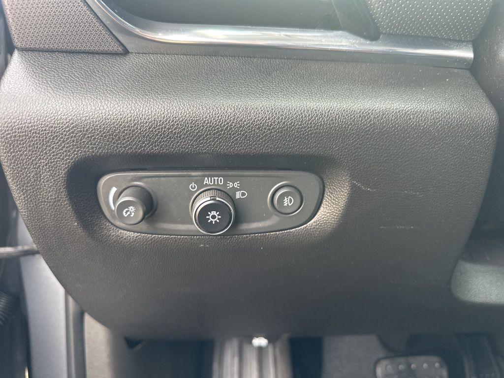 used 2018 Chevrolet Traverse car, priced at $20,998