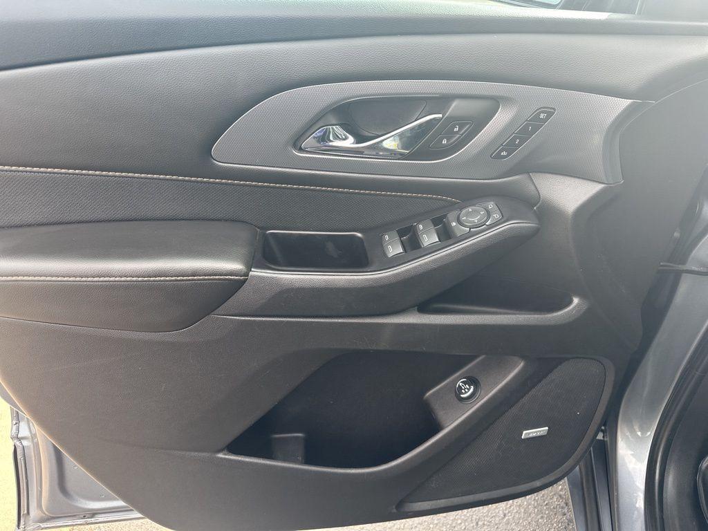 used 2018 Chevrolet Traverse car, priced at $20,998