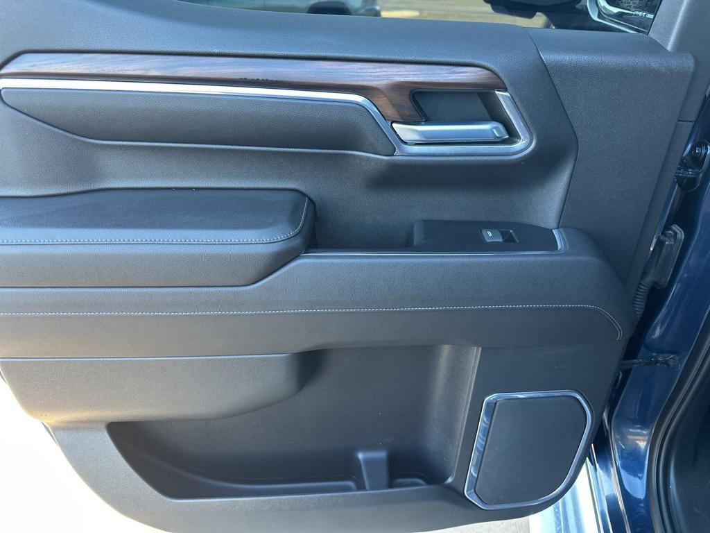 used 2023 GMC Sierra 1500 car, priced at $38,298