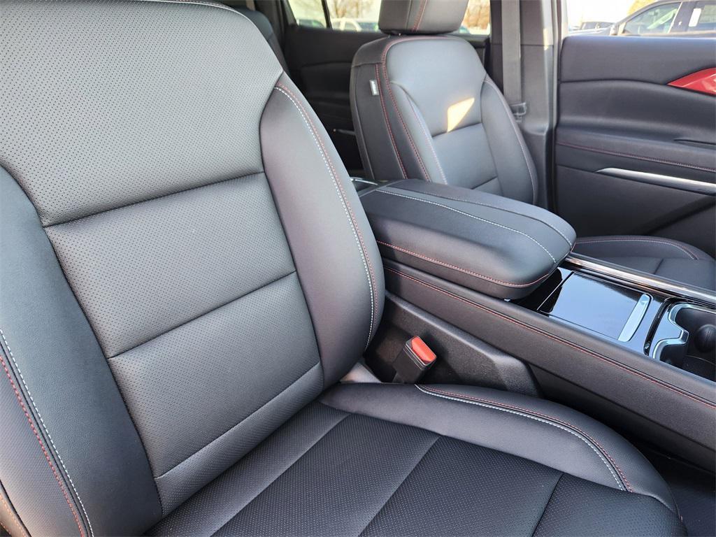 new 2026 Chevrolet Traverse car, priced at $52,445