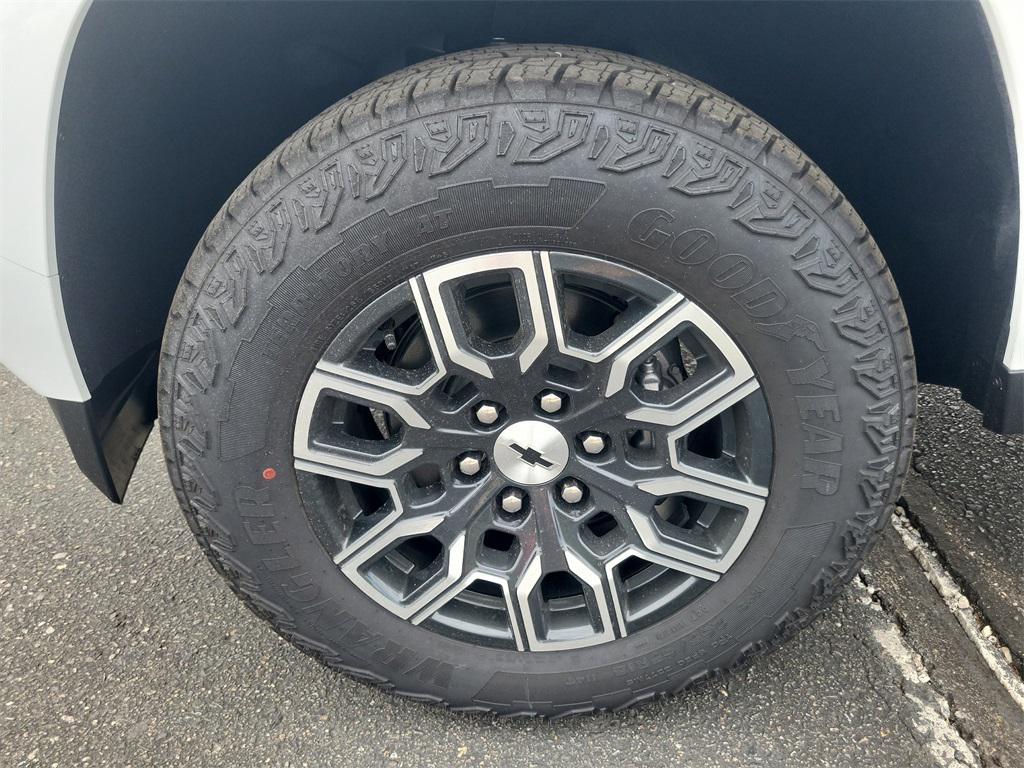 new 2025 Chevrolet Colorado car, priced at $44,420