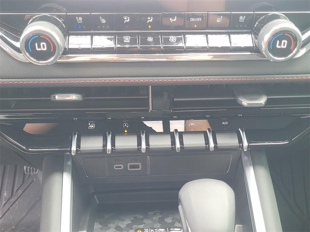 new 2025 Chevrolet Colorado car, priced at $44,420