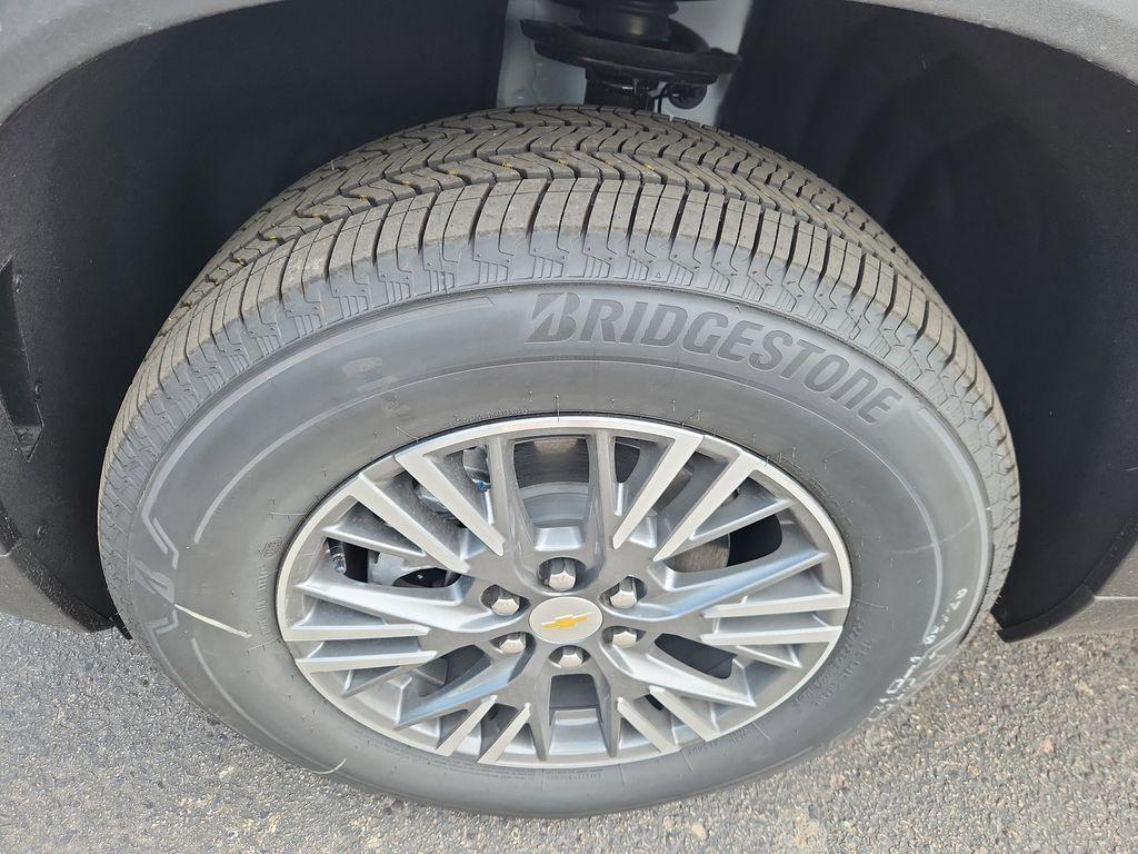 new 2025 Chevrolet Traverse car, priced at $42,695