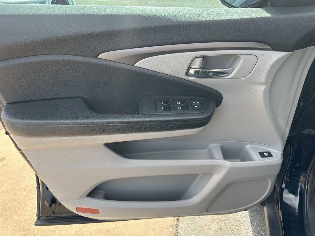 used 2016 Honda Pilot car, priced at $17,998