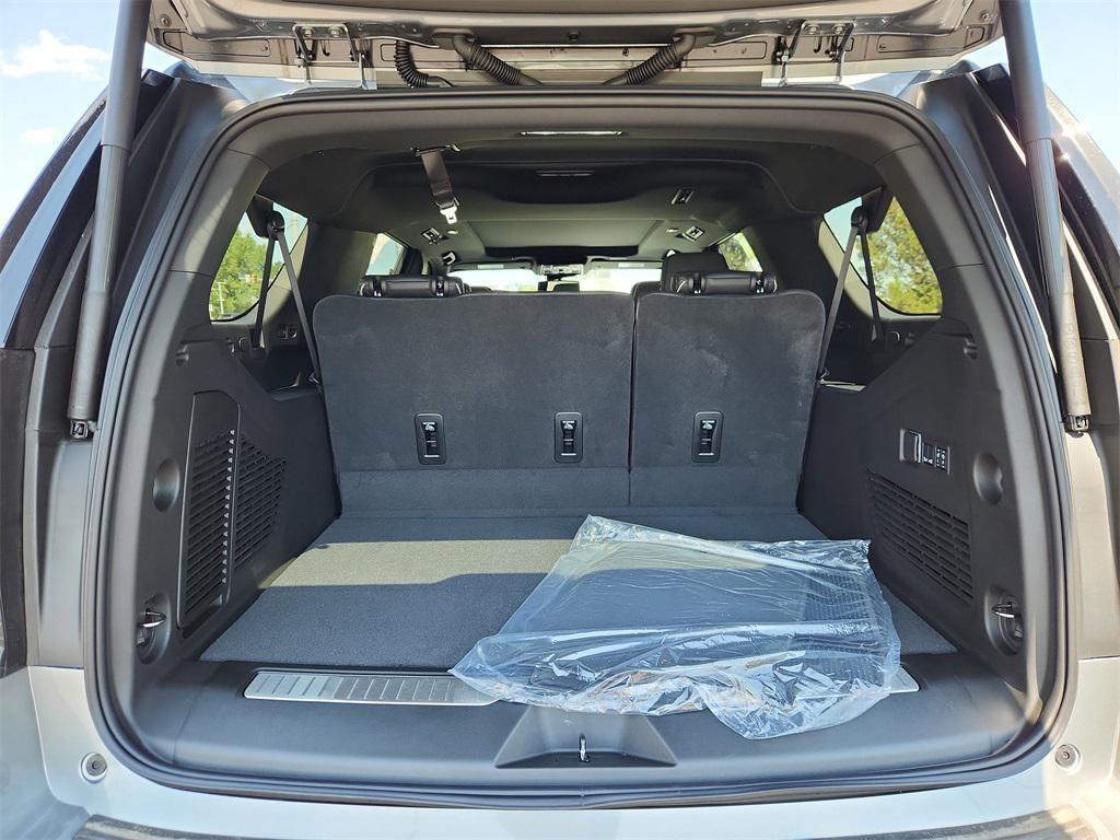 new 2025 Chevrolet Suburban car, priced at $79,026