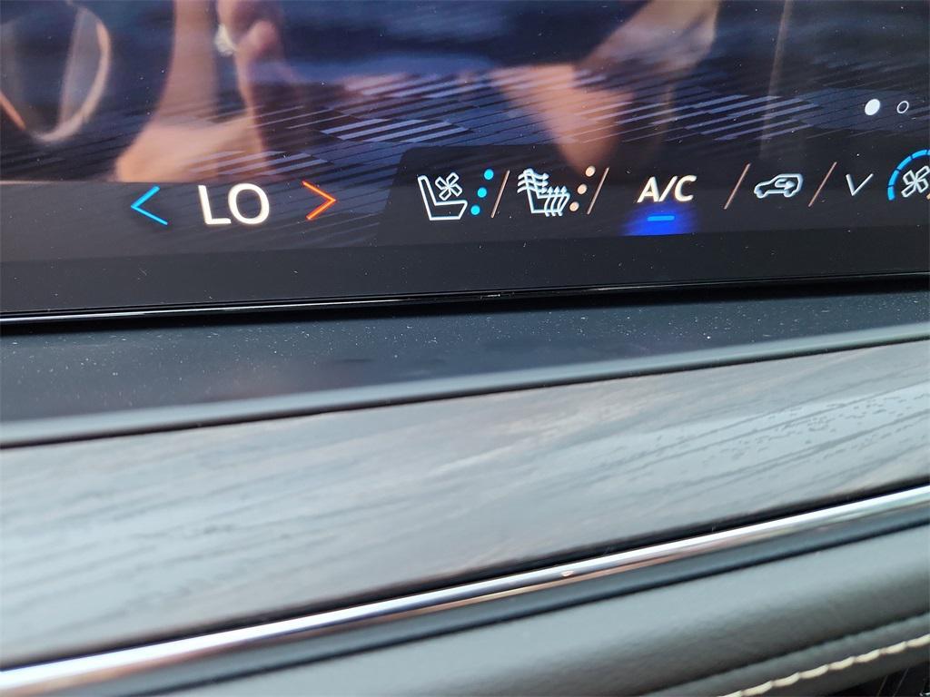 new 2025 Chevrolet Suburban car, priced at $79,026