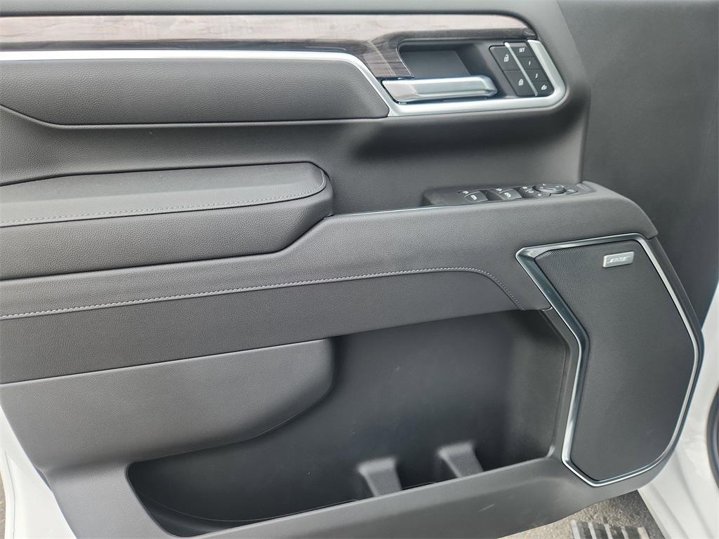 new 2025 Chevrolet Silverado 2500 car, priced at $76,015