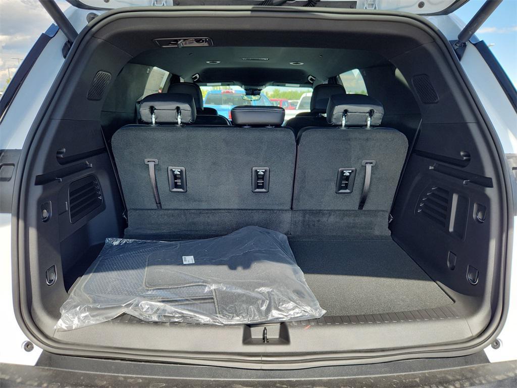 new 2026 Chevrolet Traverse car, priced at $46,415