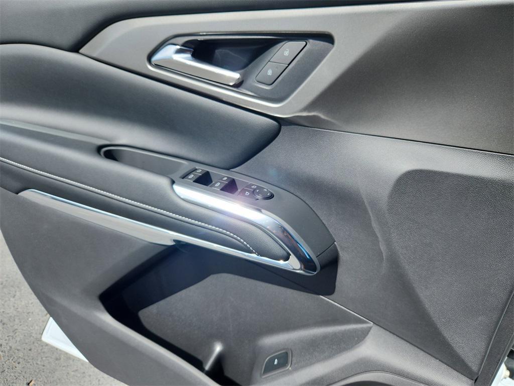 new 2026 Chevrolet Traverse car, priced at $46,415