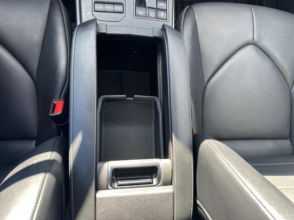 used 2023 Toyota Highlander car, priced at $38,698