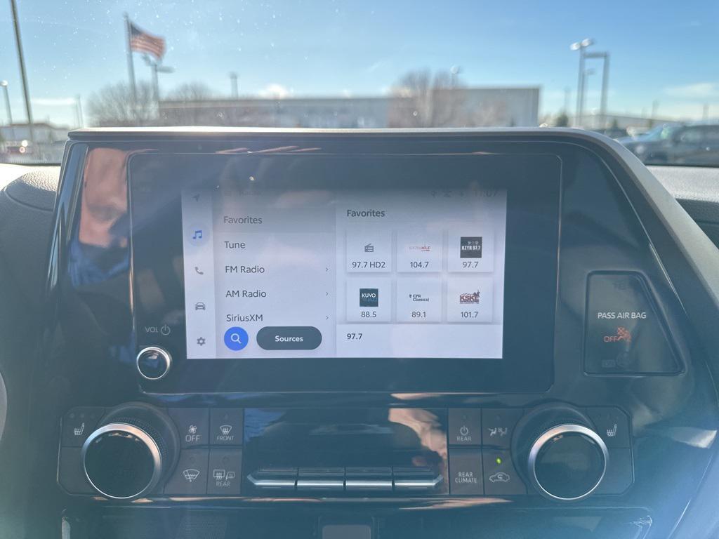 used 2023 Toyota Highlander car, priced at $38,698