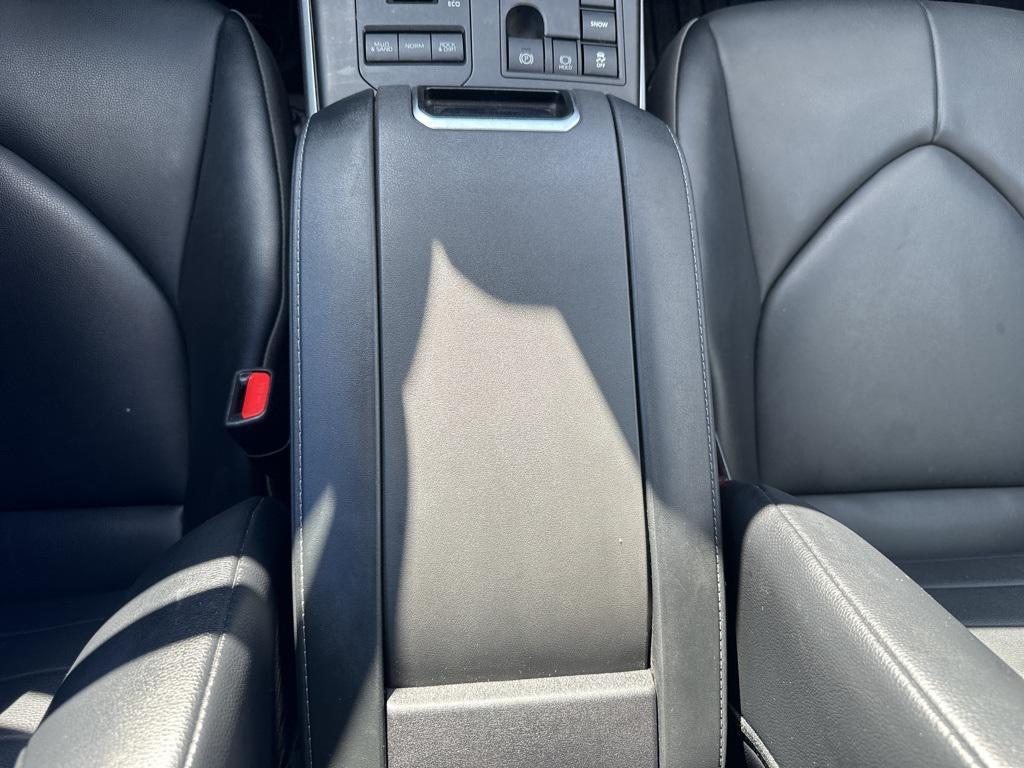 used 2023 Toyota Highlander car, priced at $38,698