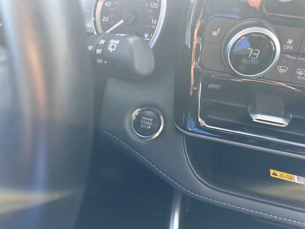 used 2023 Toyota Highlander car, priced at $38,698