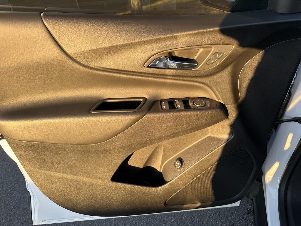 used 2022 Chevrolet Equinox car, priced at $20,998