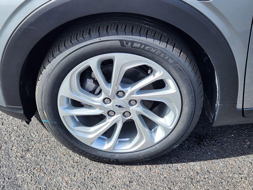 new 2027 Chevrolet Bolt car, priced at $29,990