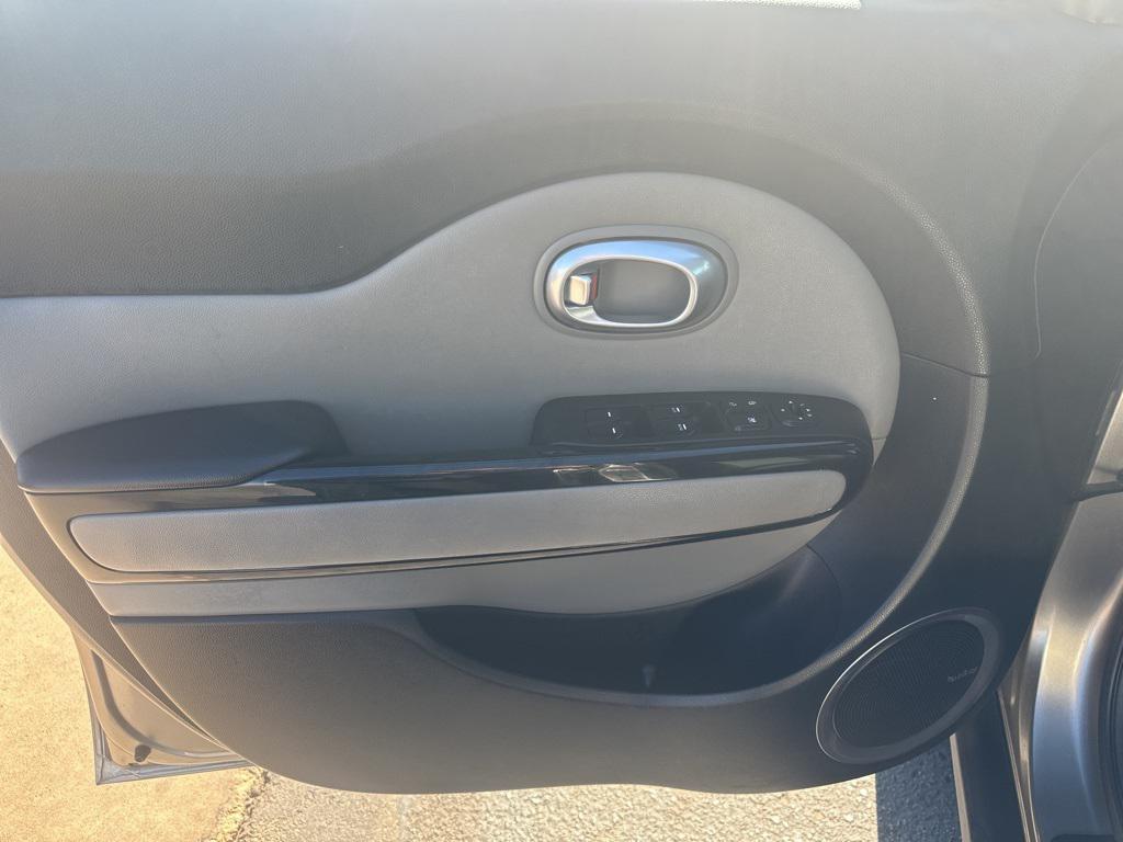 used 2016 Kia Soul car, priced at $9,898
