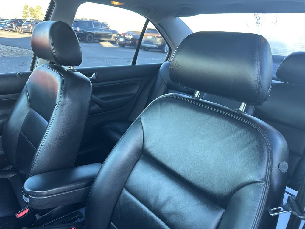 used 2001 Volkswagen Jetta car, priced at $5,598