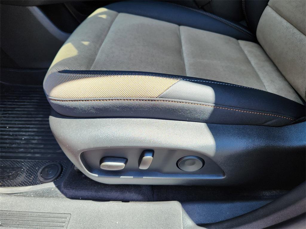 new 2026 Chevrolet Equinox car, priced at $36,840