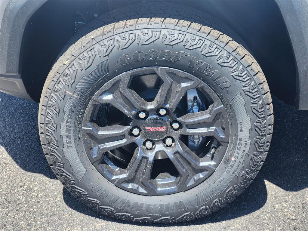 new 2025 GMC Canyon car, priced at $46,948