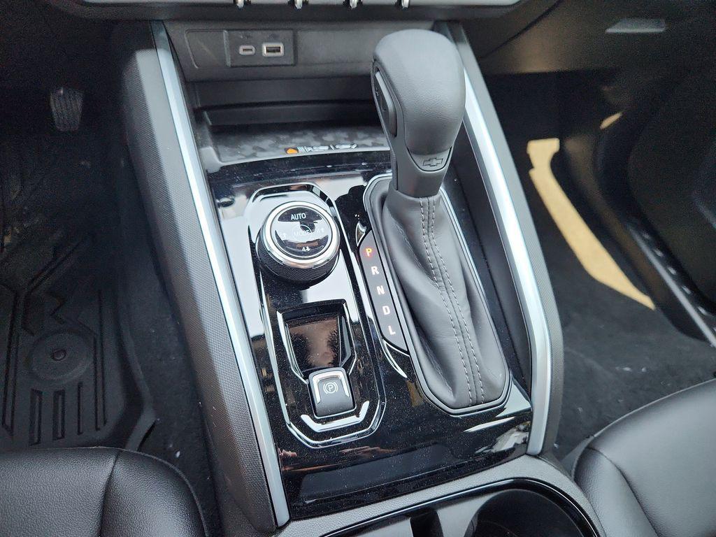 new 2025 Chevrolet Colorado car, priced at $52,135