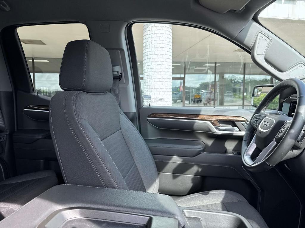 used 2024 GMC Sierra 1500 car, priced at $41,997