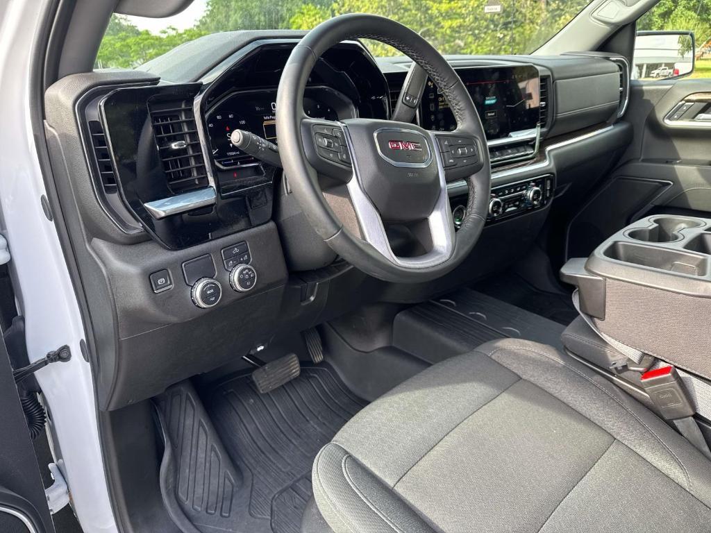 used 2024 GMC Sierra 1500 car, priced at $41,997