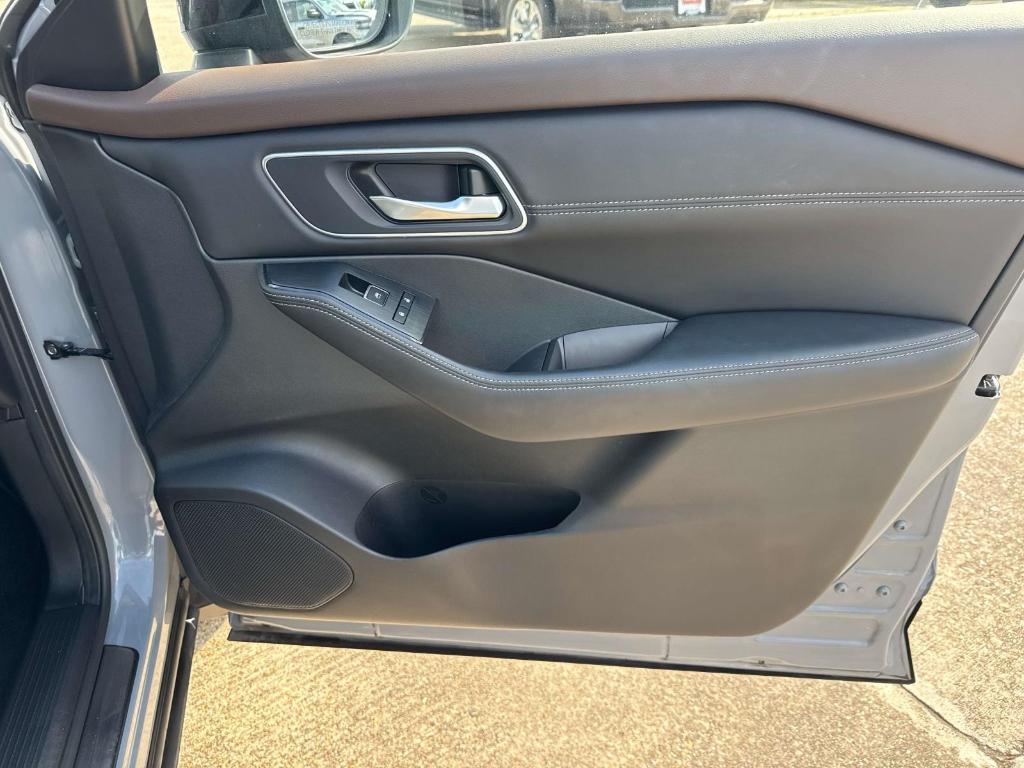 used 2023 Nissan Rogue car, priced at $29,997