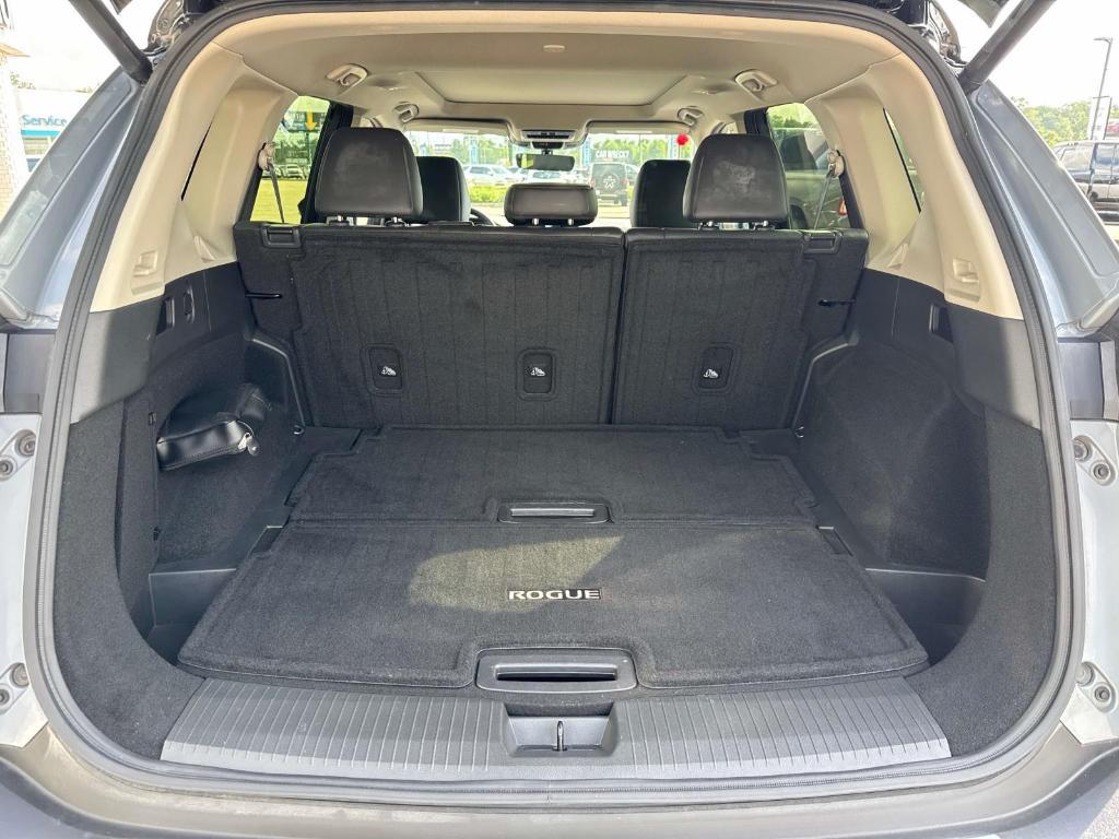 used 2023 Nissan Rogue car, priced at $29,997