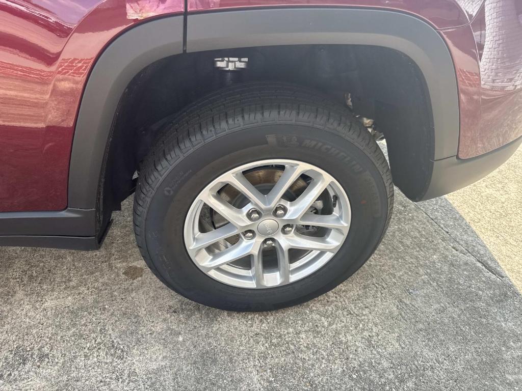 new 2025 Jeep Grand Cherokee car, priced at $44,170