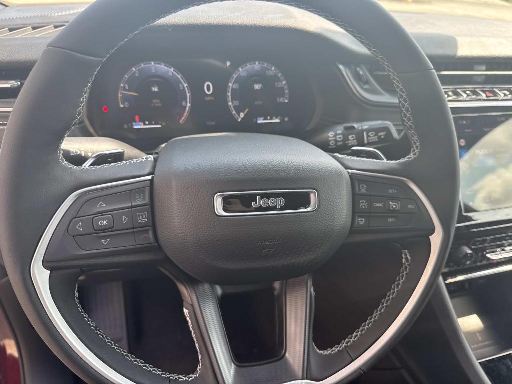 new 2025 Jeep Grand Cherokee car, priced at $44,170