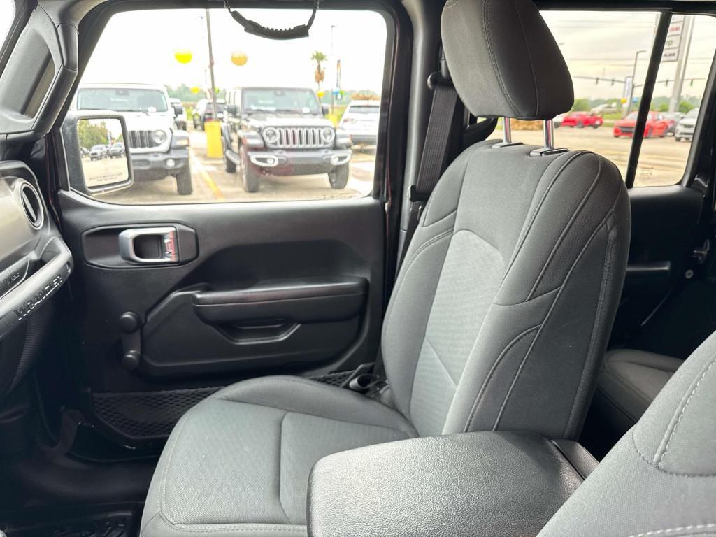 used 2019 Jeep Wrangler Unlimited car, priced at $25,997