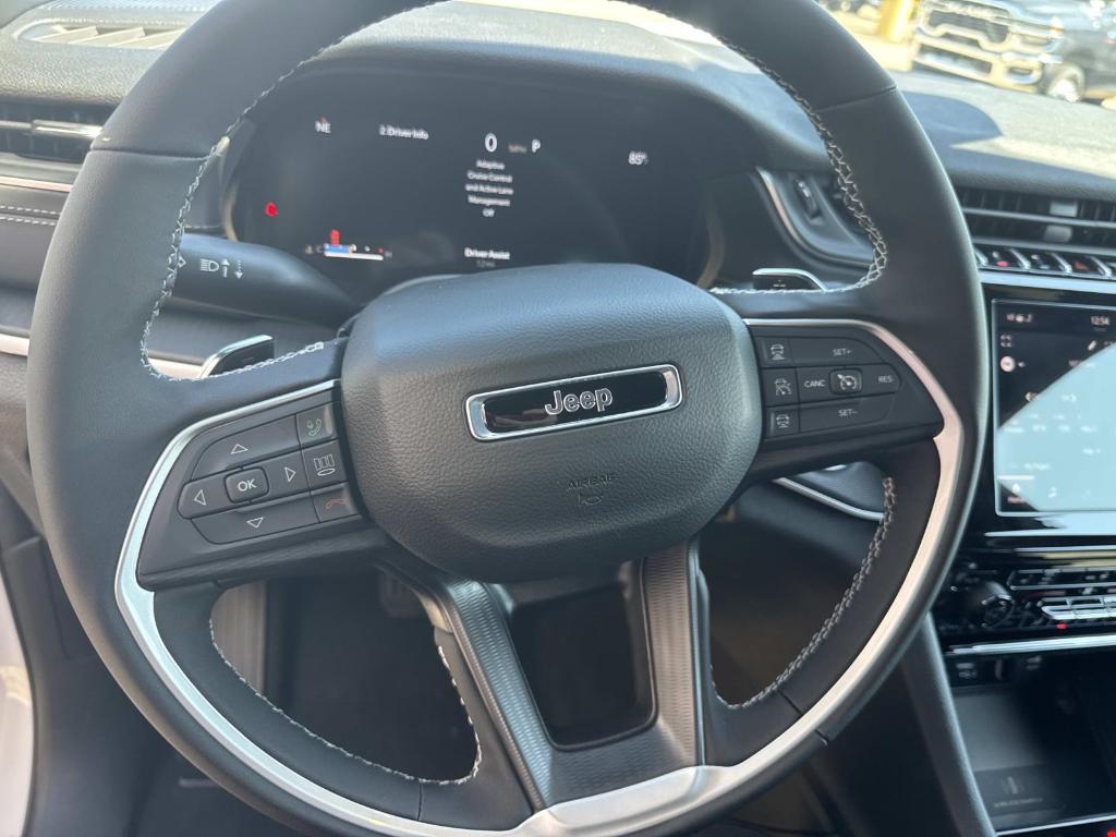 new 2025 Jeep Grand Cherokee car, priced at $43,635