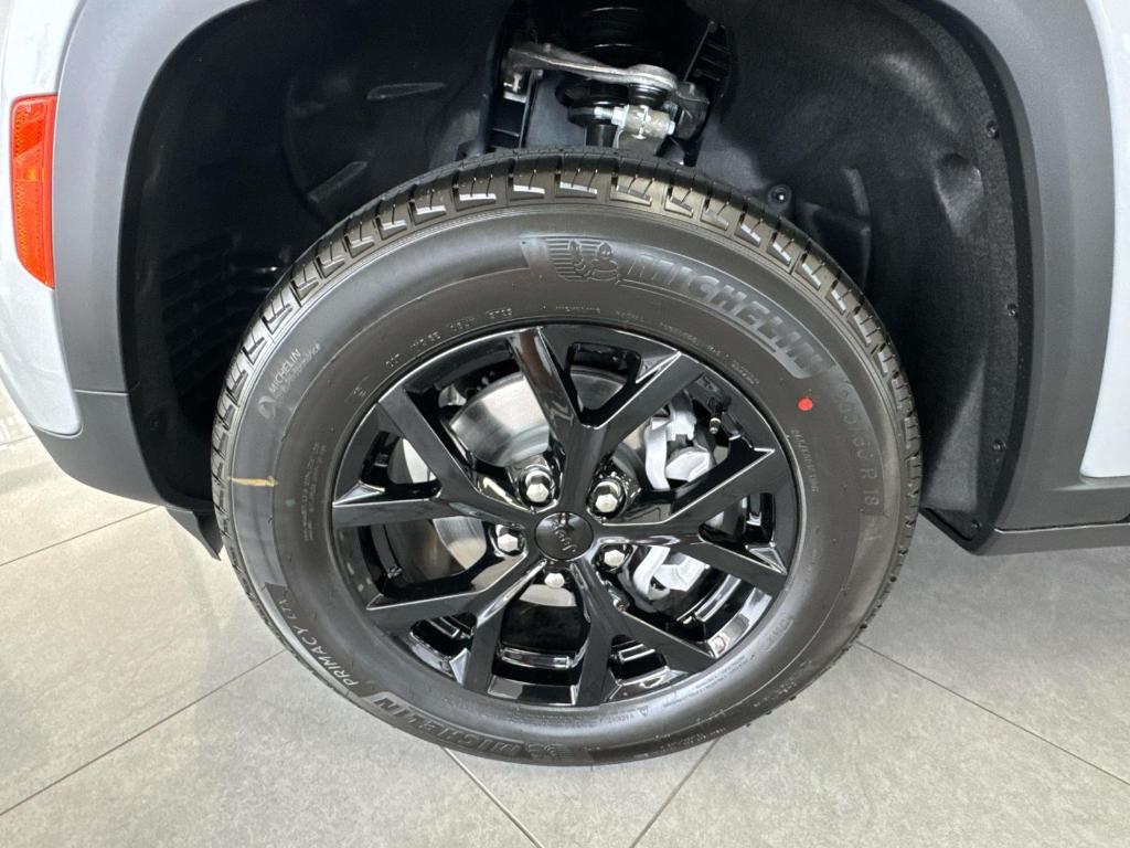 new 2025 Jeep Grand Cherokee car, priced at $44,230