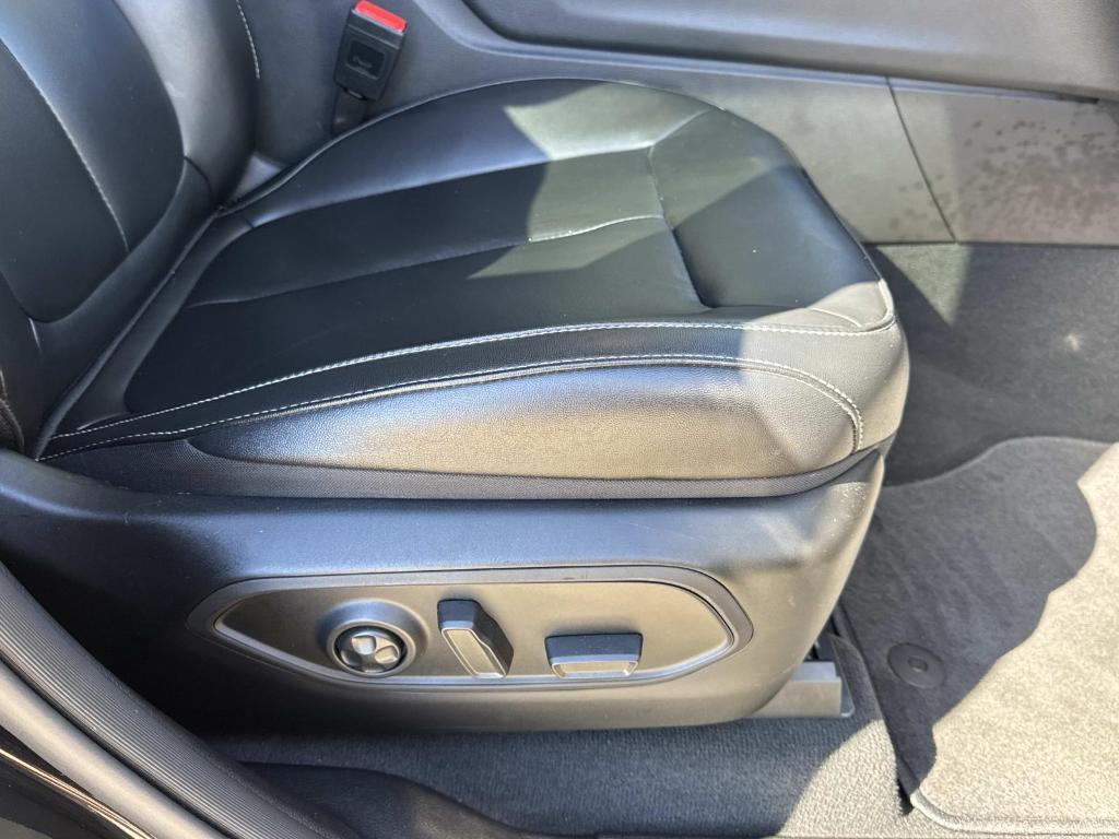 used 2023 Jeep Grand Cherokee L car, priced at $31,997