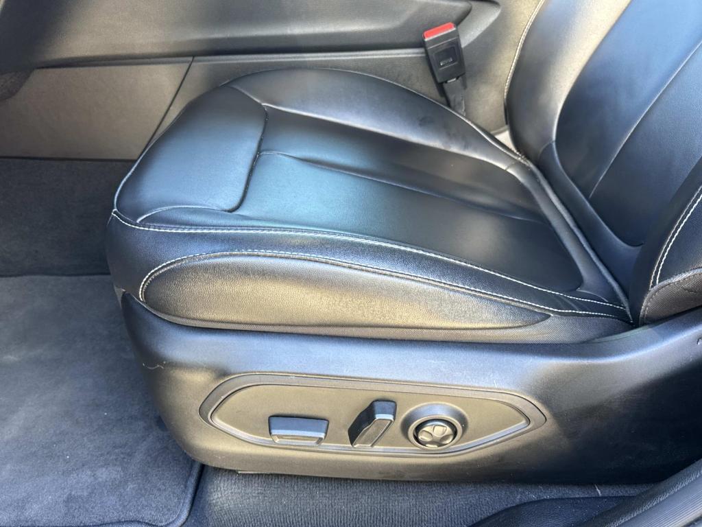 used 2023 Jeep Grand Cherokee L car, priced at $31,997