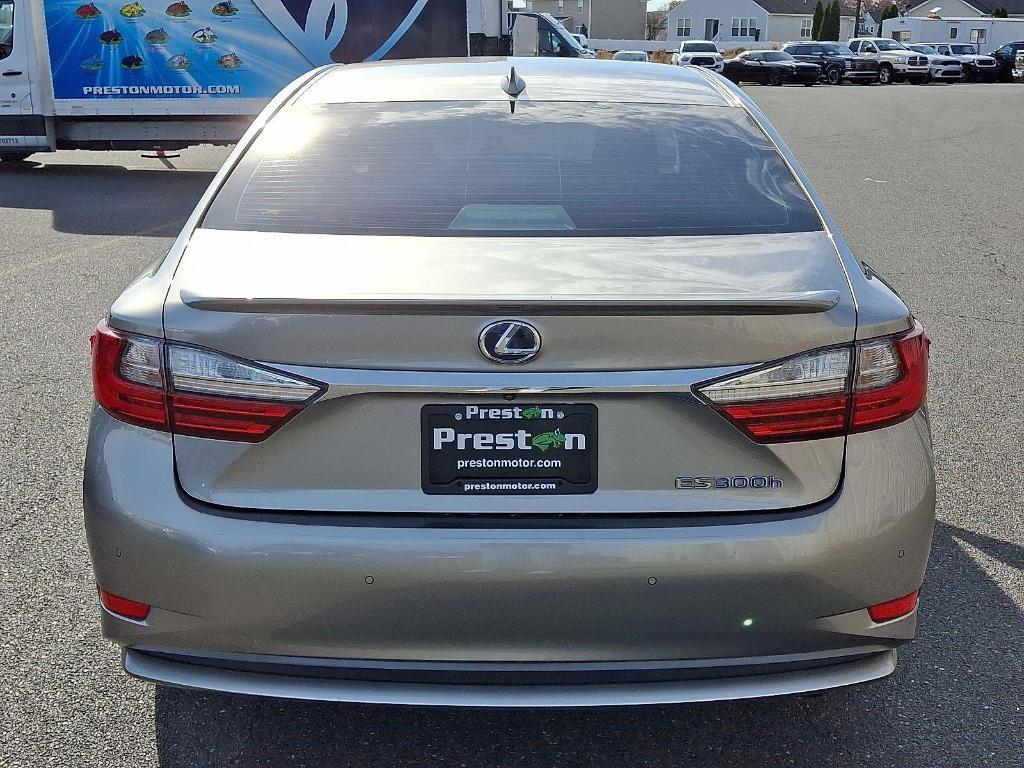 used 2018 Lexus ES 300h car, priced at $20,980