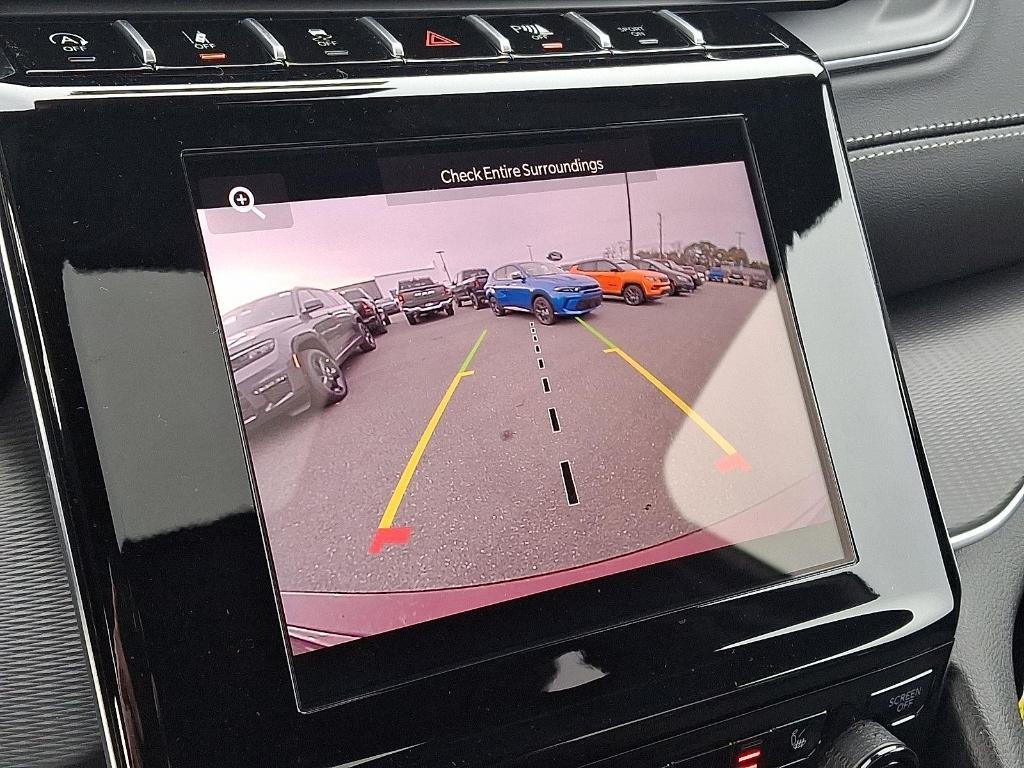 new 2025 Jeep Grand Cherokee car, priced at $40,905