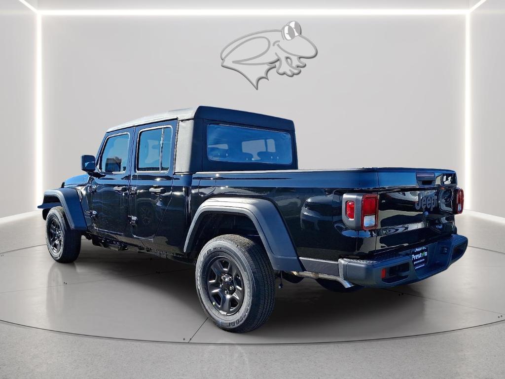 new 2026 Jeep Gladiator car, priced at $38,694