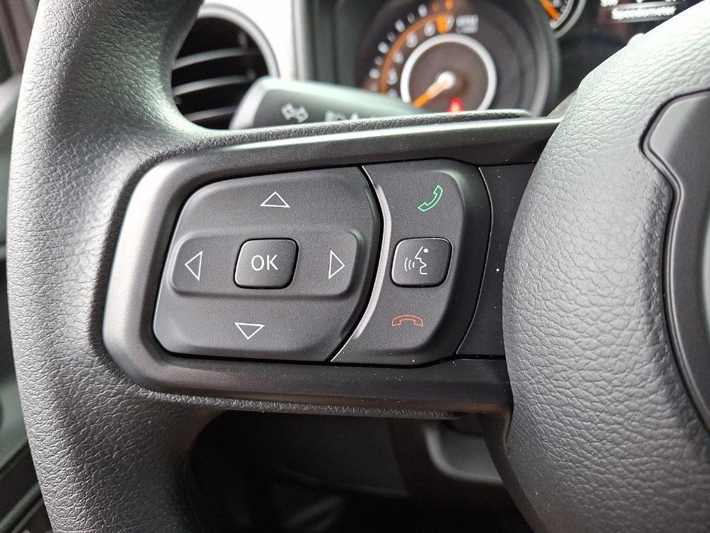 new 2026 Jeep Gladiator car, priced at $43,477