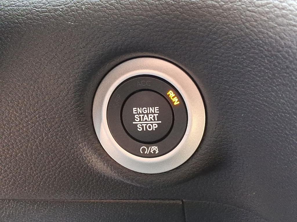 new 2026 Chrysler Pacifica car, priced at $43,785