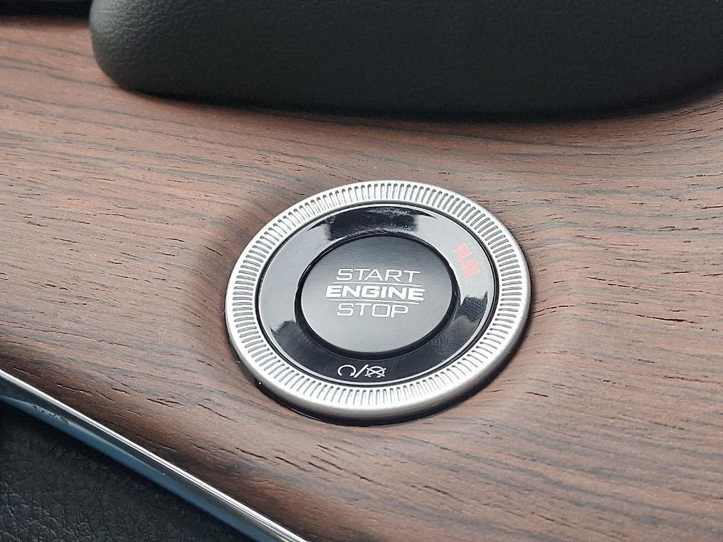 new 2025 Jeep Grand Cherokee car, priced at $54,730