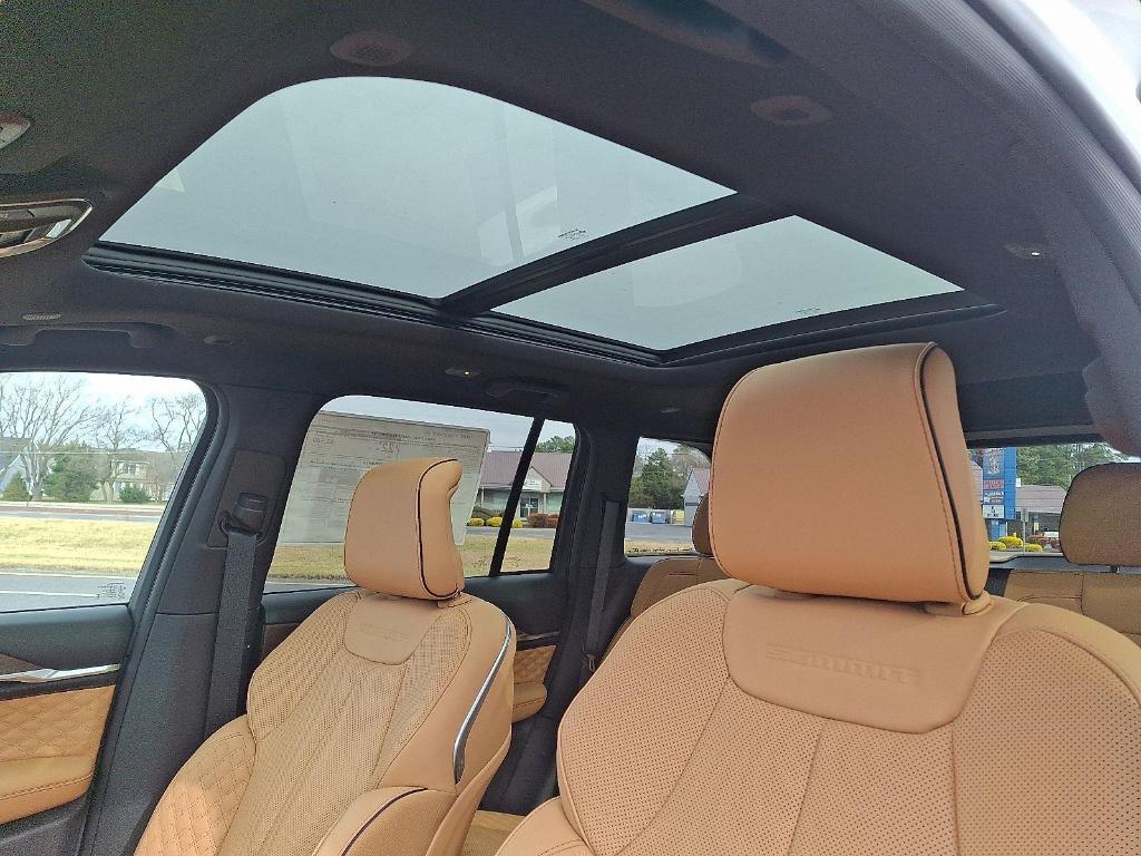 new 2025 Jeep Grand Cherokee car, priced at $54,730