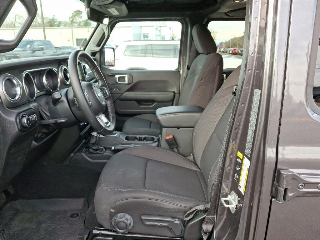 used 2022 Jeep Wrangler Unlimited car, priced at $26,990