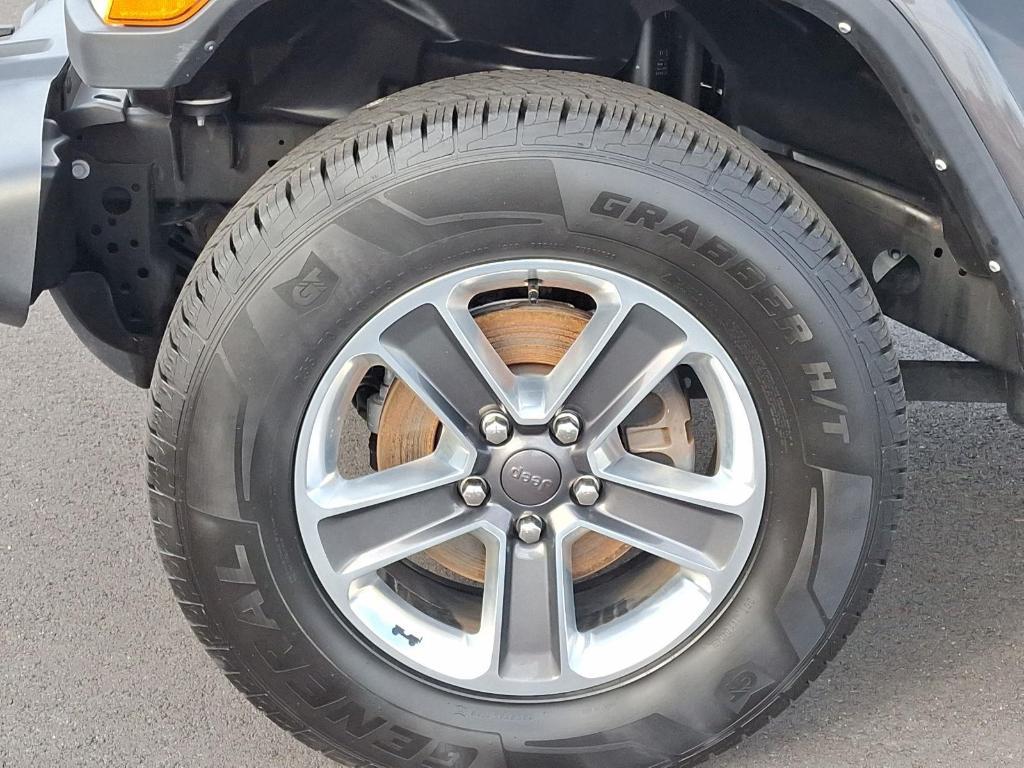 used 2022 Jeep Wrangler Unlimited car, priced at $26,990