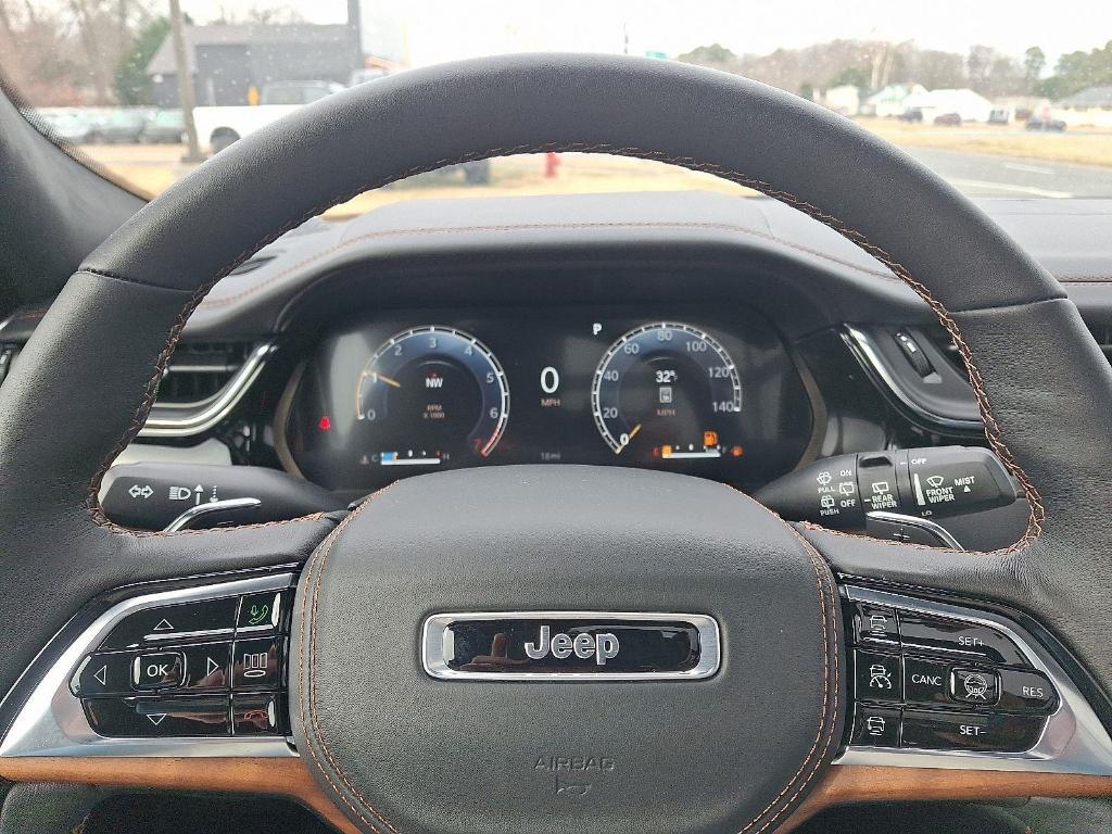 new 2025 Jeep Grand Cherokee car, priced at $61,405