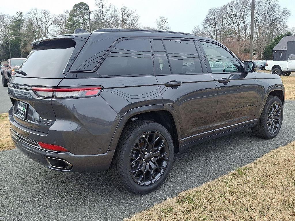 new 2025 Jeep Grand Cherokee car, priced at $61,405