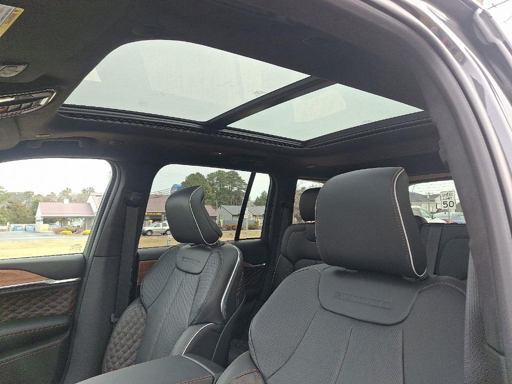 new 2025 Jeep Grand Cherokee car, priced at $61,405