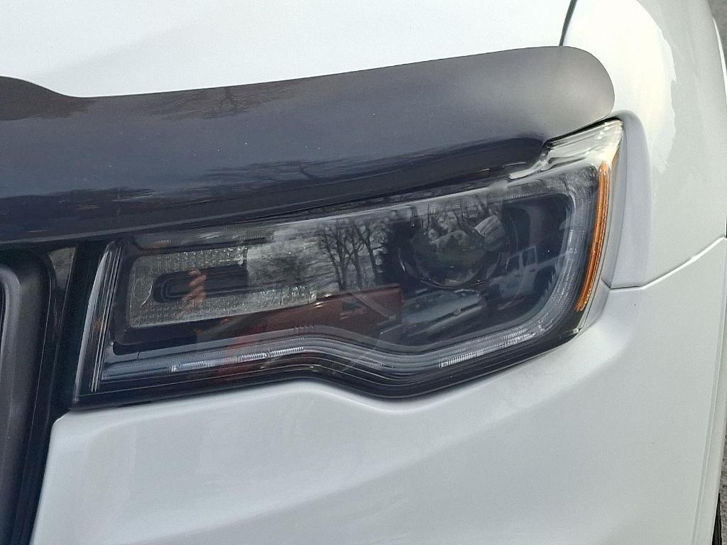 used 2021 Jeep Grand Cherokee car, priced at $28,190